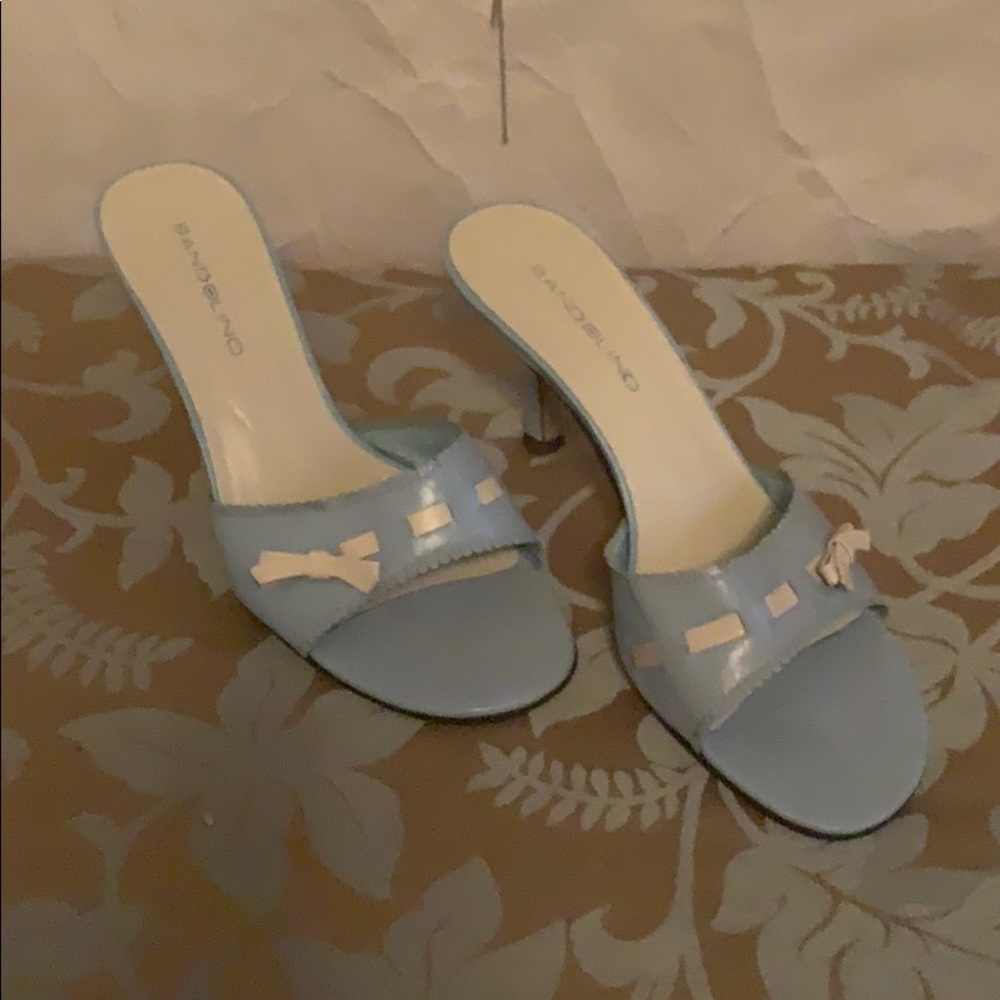 Shoes in light blue
